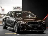 Mercedes-Benz S 450 4MATIC 2025 года за 110 000 000 тг. в Астана