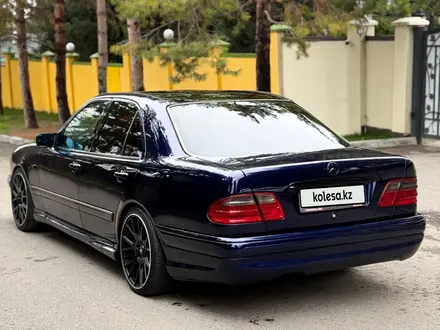 Mercedes-Benz E 55 AMG 1997 года за 4 600 000 тг. в Алматы – фото 6