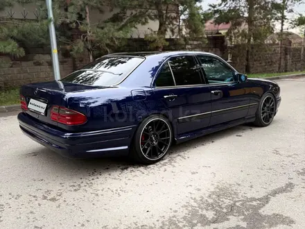 Mercedes-Benz E 55 AMG 1997 года за 4 600 000 тг. в Алматы – фото 8