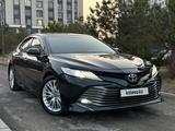 Toyota Camry 2019 года за 15 300 000 тг. в Шымкент