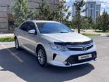 Toyota Camry 2015 года за 11 800 000 тг. в Астана