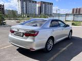 Toyota Camry 2015 года за 11 800 000 тг. в Астана – фото 3