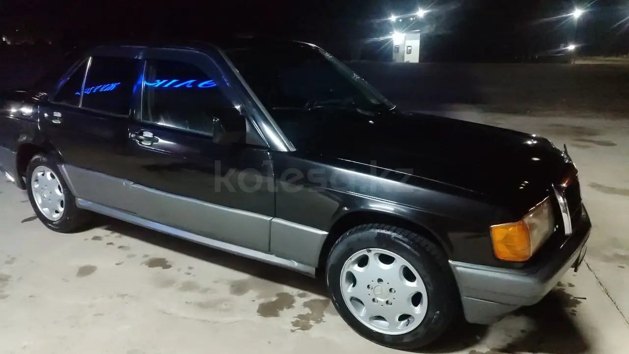 Mercedes-Benz 190, 1990