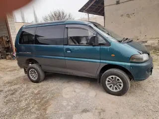 Mitsubishi Delica