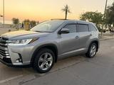 Toyota Highlander 2014 года за 11 850 000 тг. в Актау – фото 3