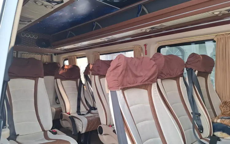 Mercedes-Benz  Sprinter 2015 года за 23 000 000 тг. в Алматы