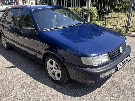 Volkswagen Passat 1996 года за 2 500 000 тг. в Уральск