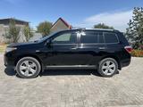 Toyota Highlander 2013 года за 13 500 000 тг. в Алматы – фото 2