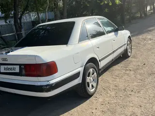 Audi 100