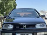 Volkswagen Golf 1995 года за 1 600 000 тг. в Шымкент