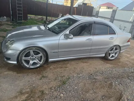 Mercedes-Benz C 230 2004 года за 4 500 000 тг. в Алматы – фото 4