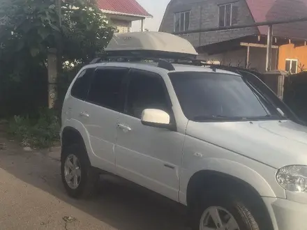 Chevrolet Niva 2014 года за 3 800 000 тг. в Алматы – фото 2