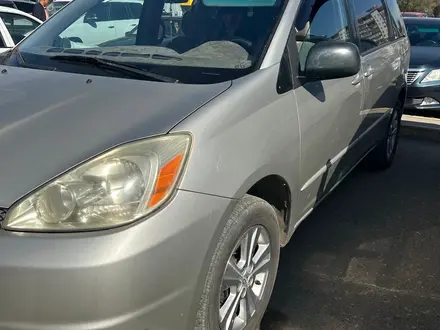 Toyota Sienna 2004 года за 7 000 000 тг. в Актобе – фото 10