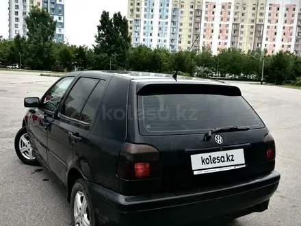 Volkswagen Golf 1996 года за 2 000 000 тг. в Алматы – фото 3