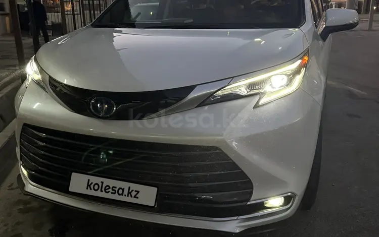 Toyota Sienna 2024 года за 34 500 000 тг. в Шымкент