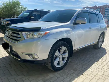 Toyota Highlander 2012 года за 11 500 000 тг. в Актобе – фото 4