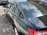 Toyota Camry 2012 года за 7 800 000 тг. в Астана – фото 2
