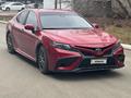 Toyota Camry 2021 года за 7 700 000 тг. в Актобе – фото 13