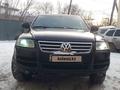 Volkswagen Touareg 2005 годаfor4 000 000 тг. в Караганда – фото 2