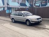 Volkswagen Passat 1997 годаfor3 800 000 тг. в Алматы – фото 2