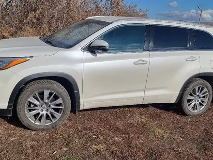 Toyota Highlander 2014 года за 15 819 982 тг. в Риддер