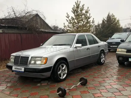 Mercedes-Benz E 230 1991 года за 1 150 000 тг. в Алматы – фото 7