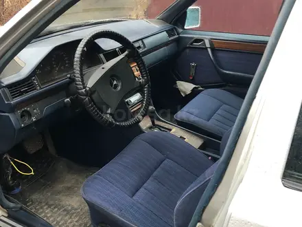 Mercedes-Benz E 230 1991 года за 1 150 000 тг. в Алматы – фото 4