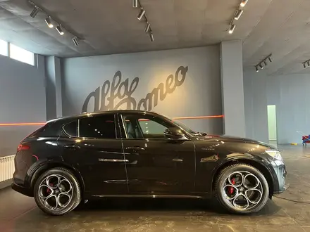 Alfa Romeo Stelvio 2021 года за 34 000 000 тг. в Алматы – фото 3