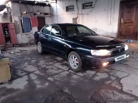 Toyota Carina E 1998 года за 1 200 000 тг. в Алматы – фото 3