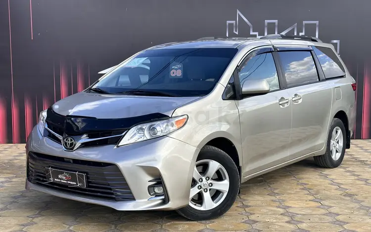 Toyota Sienna 2016 года за 13 800 000 тг. в Атырау