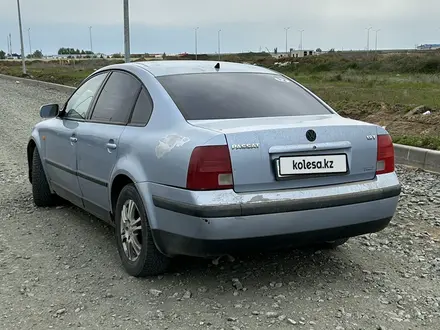 Volkswagen Passat 1998 года за 1 650 000 тг. в Уральск – фото 5