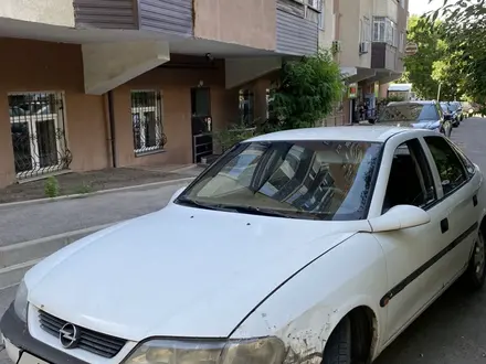 Opel Vectra 1997 года за 850 000 тг. в Алматы – фото 2