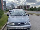 Volkswagen Sharan 1994 годаүшін2 200 000 тг. в Астана – фото 4
