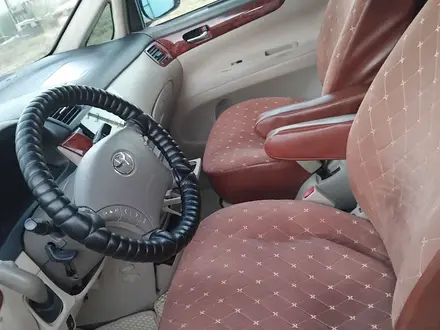 Toyota Ipsum 2003 года за 3 800 000 тг. в Уральск – фото 2
