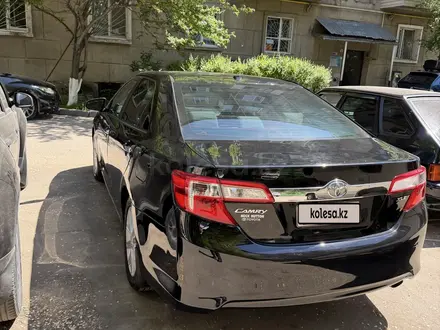Toyota Camry 2014 года за 8 100 000 тг. в Алматы – фото 2