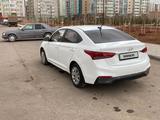 Hyundai Solaris 2018 годаүшін4 990 000 тг. в Астана – фото 5