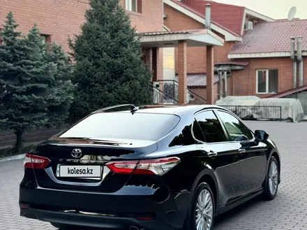 Toyota Camry 2019 года за 12 150 000 тг. в Алматы – фото 12