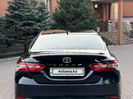 Toyota Camry 2019 года за 12 150 000 тг. в Алматы – фото 13