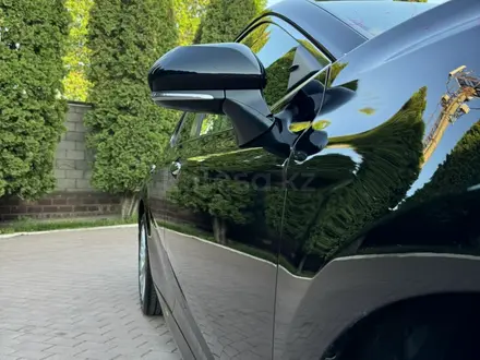 Toyota Camry 2019 года за 12 150 000 тг. в Алматы – фото 21