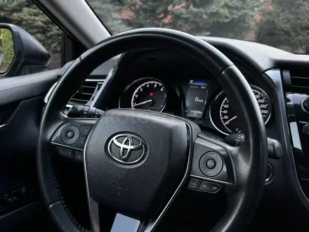 Toyota Camry 2019 года за 12 150 000 тг. в Алматы – фото 44