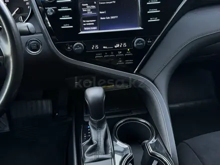 Toyota Camry 2019 года за 12 150 000 тг. в Алматы – фото 47