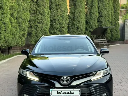 Toyota Camry 2019 года за 12 150 000 тг. в Алматы – фото 54