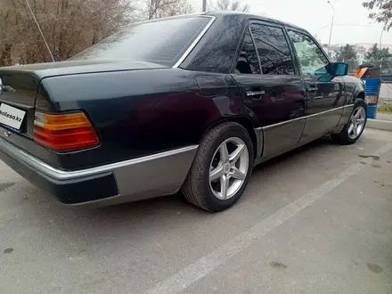 Mercedes-Benz E 230 1992 года за 1 900 000 тг. в Алматы – фото 8