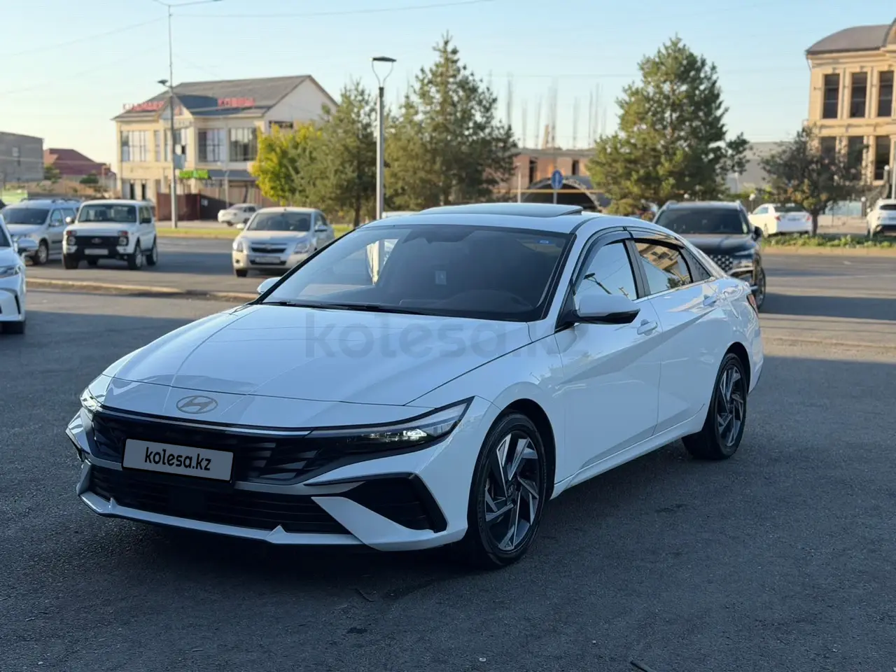 Hyundai Elantra, 2024