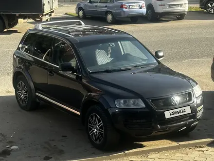 Volkswagen Touareg 2004 года за 3 800 000 тг. в Актобе