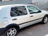 Volkswagen Golf 1994 года за 1 700 000 тг. в Астана