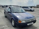 Volkswagen Passat 1992 года за 830 000 тг. в Тараз