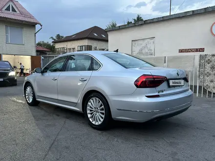 Volkswagen Passat 2016 года за 8 200 000 тг. в Алматы – фото 4