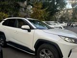 Toyota RAV4 2022 годаүшін22 000 000 тг. в Алматы – фото 3