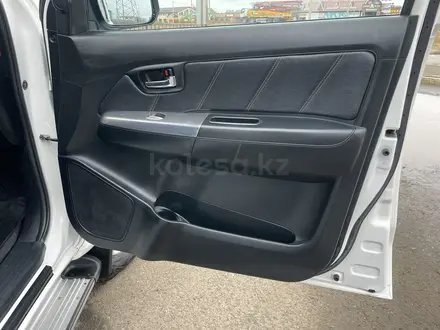 Toyota Hilux 2015 года за 10 500 000 тг. в Атырау – фото 10